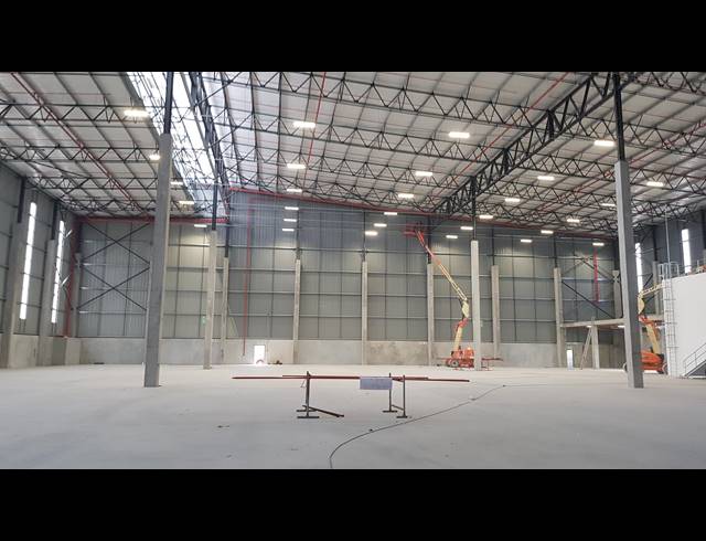 5,600M² WAREHOUSE TO LET IN BRACKENFELL CENTRAL